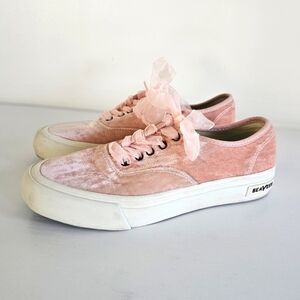 SeaVees for J. Crew Legend Sneakers in Pink Velvet Ribbon Laces Size 7